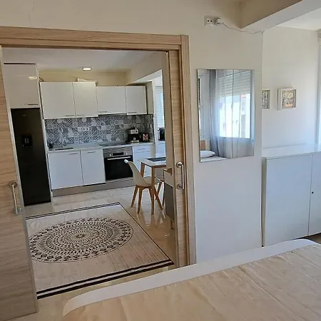 Salome Neo Apartment *